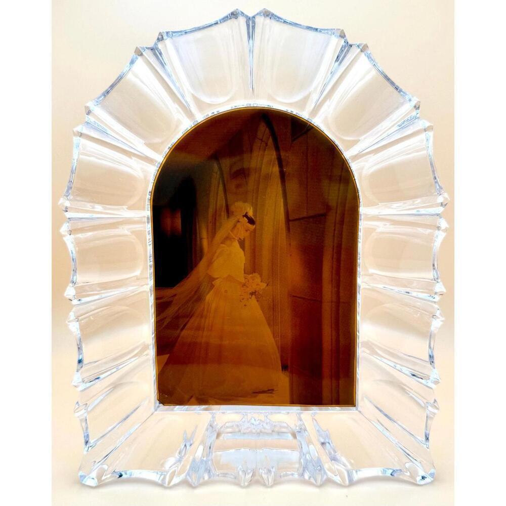 Mikasa Monarch T8132-580 Crystal Picture Frame – Arch Window Style.